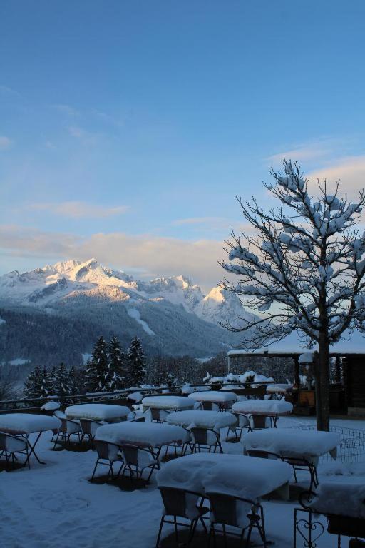 Pfeiffer Alm Am Sonnenhang Mit Blick Auf Die Zugspitze Garmisch-Partenkirchen Eksteriør billede