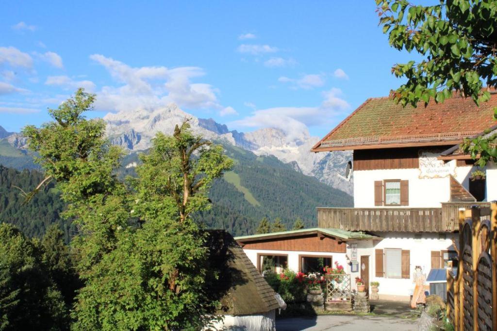 Pfeiffer Alm Am Sonnenhang Mit Blick Auf Die Zugspitze Garmisch-Partenkirchen Eksteriør billede